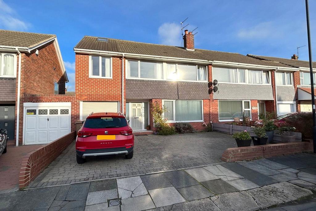 Sidlaw Avenue, Preston Grange, North Shields, NE29 4 bed semidetached