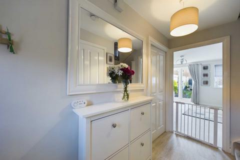 15 Bunting Close, Hemel Hempstead, HP3 0FX