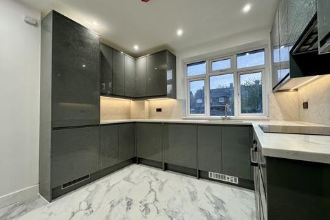 31a Truslove Road, London, SE27 0QG