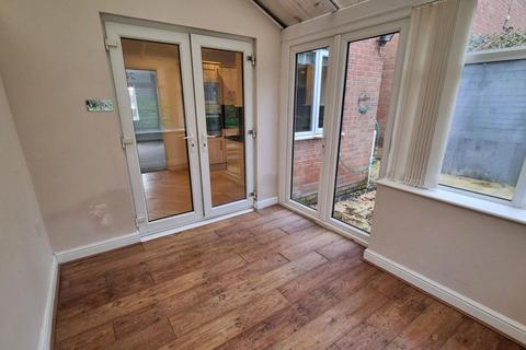 43 Mapperley Drive, Northampton, NN3 9UF