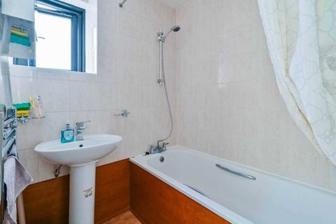 2 bedroom house to rent, Elm Friars Walk, Camden Town