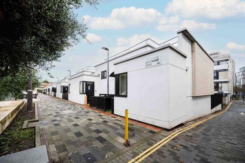 2 bedroom house to rent, Elm Friars Walk, Camden Town