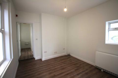 1 bedroom semi-detached house to rent, Clevedon Road, Weston-super-Mare