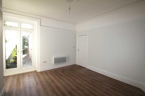 1 bedroom semi-detached house to rent, Clevedon Road, Weston-super-Mare