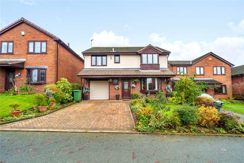 21 Ashwood Drive, Royton, Oldham, OL2 5TW