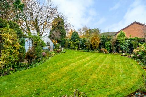 21 Ashwood Drive, Royton, Oldham, OL2 5TW