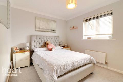2 bedroom terraced house for sale - Hawkes Road, Aylesford