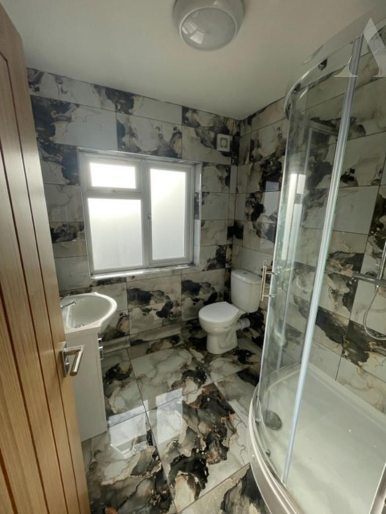 21 Stetchford Road Bathroom