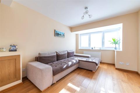 9 Bellman Avenue, Gravesend, DA12 1RF