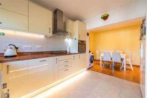 9 Bellman Avenue, Gravesend, DA12 1RF