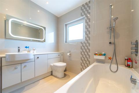 9 Bellman Avenue, Gravesend, DA12 1RF