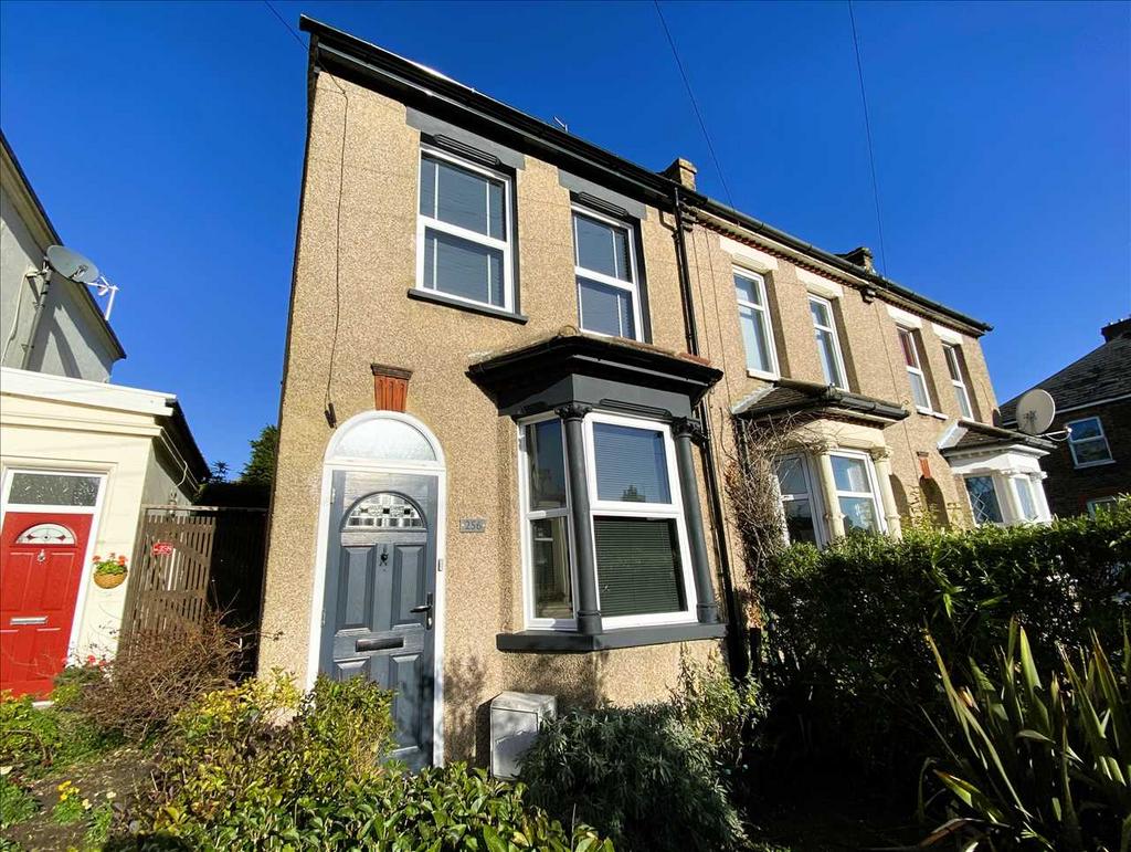 Old Road West, Gravesend 3 bed semidetached house for sale £325,000