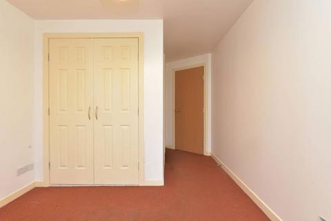 215/5 Granton Road, Edinburgh, EH5 1HD