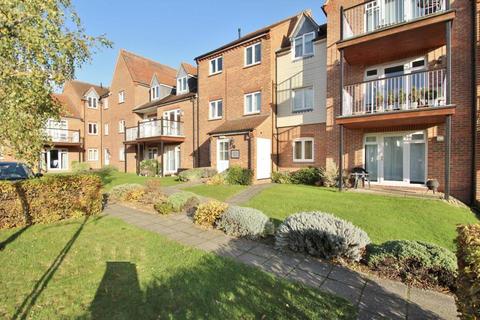 3 bedroom apartment to rent, Marina Way, Abingdon OX14