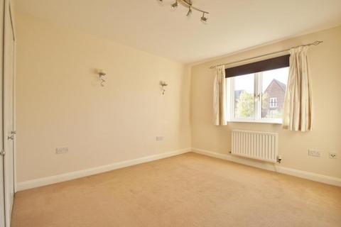 3 bedroom apartment to rent, Marina Way, Abingdon OX14