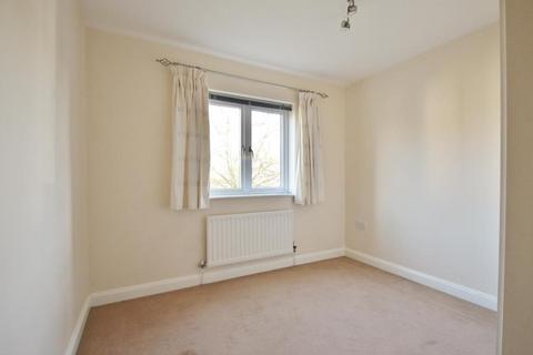 3 bedroom apartment to rent, Marina Way, Abingdon OX14