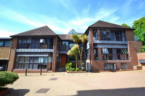 2 bedroom penthouse for sale, Winchester