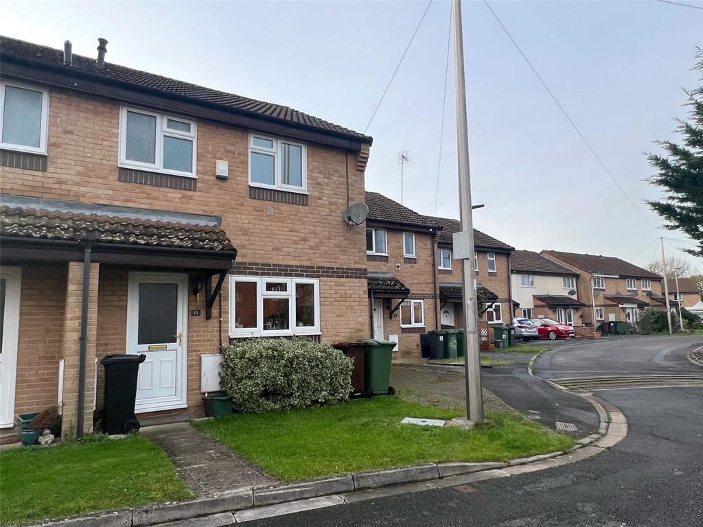 Mulberry Close, Hardwicke, Gloucester, GL2 3 bed semidetached house to