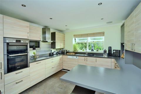 3 bedroom apartment for sale, Furze Hill, Kingswood, Tadworth, Surrey, KT20