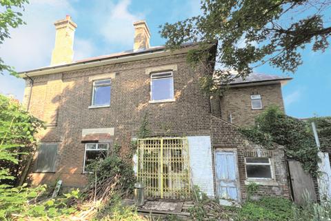 2, Meadowside Puller Road, Barnet, EN5 4HB