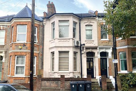 4 Alcester Crescent, London, E5 9PX
