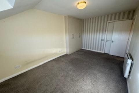 2 bedroom flat to rent, Silchester Court, 598-604 London Road, Ashford, Surrey, TW15