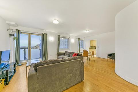 3 bedroom flat to rent, Artichoke Hill, London, E1W