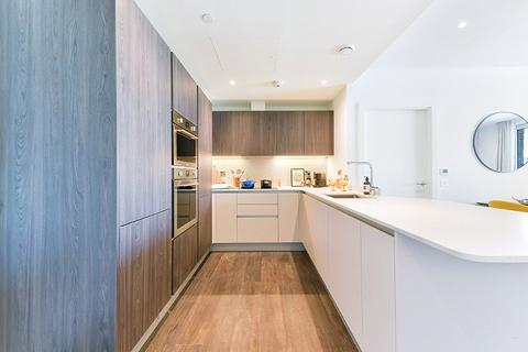 2 bedroom apartment to rent, Nine Elms Lane, London, SW11