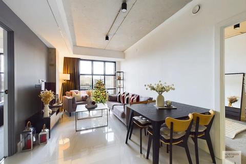 2 bedroom apartment to rent, Apt 5.04 :: One Silk Street
