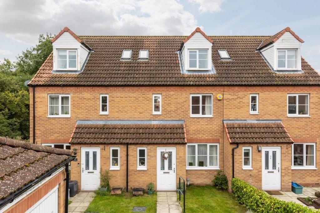 Shepherds Hill, Pickering 4 bed terraced house for sale £208,000
