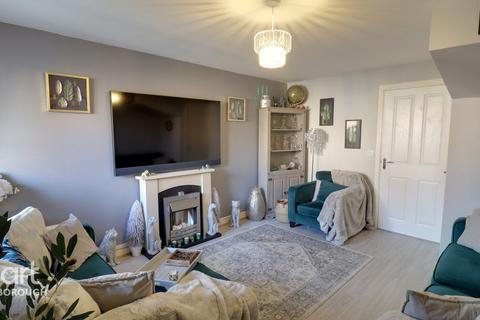 72 Bellona Drive, Peterborough, PE2 8FU
