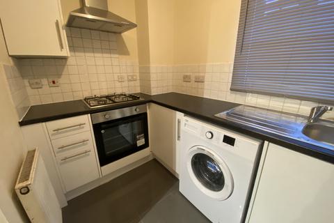 2 bedroom flat for sale, Symphony Close, Edgware, HA8