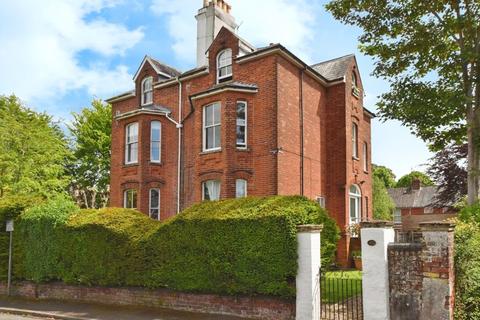 1 bedroom flat for sale, Manor Road, Salisbury                                                                               *VIDEO TOUR*