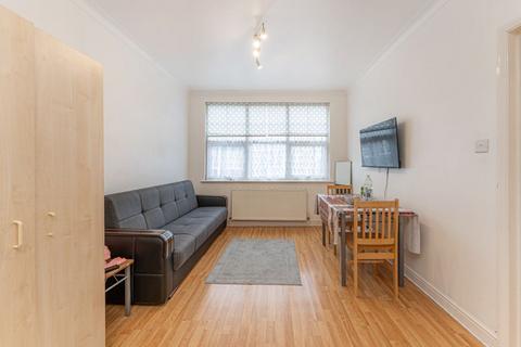 2 bedroom apartment for sale, Lascotts Road, Wood Green, N22