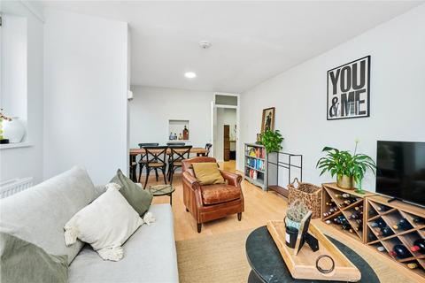 50 Walham Green Court, London, SW6 2DE