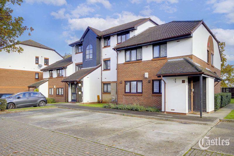 St. Pauls Rise, Palmers Green, N13 2 bed apartment for sale £300,000