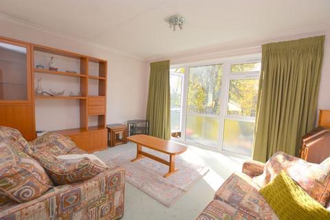 2 bedroom flat for sale, St. Cuthberts, Hatch End