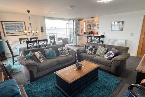 3 bedroom apartment for sale - Holyhead, Anglesey