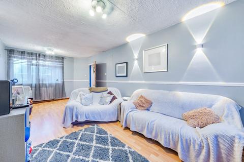 20 Welbeck Close, Epsom, KT17 2BJ