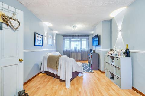 20 Welbeck Close, Epsom, KT17 2BJ