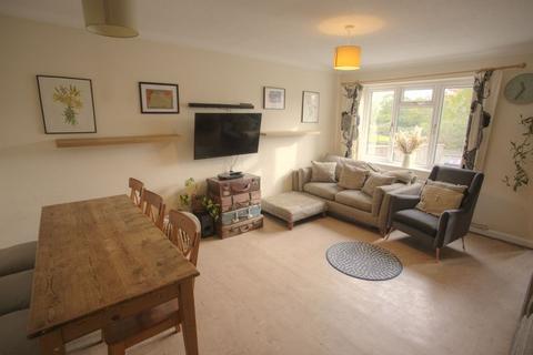 47 Barrymore Close, Langport, TA10 9TD