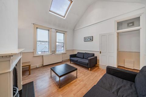 2 bedroom flat for sale, Bavent Road, London