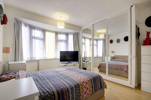4 bedroom semi-detached house for sale - Brodie Road, Enfield