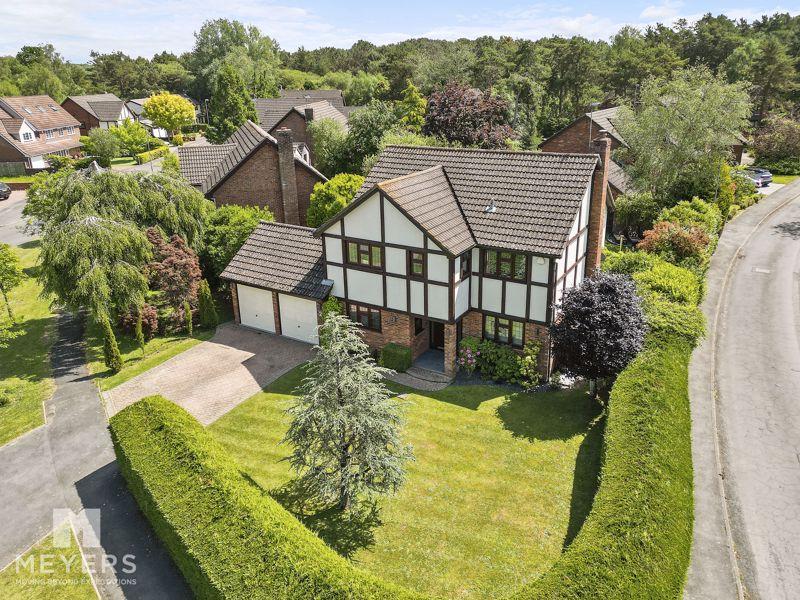 Cedar Way, Ferndown BH22 4 bed detached house for sale £700,000