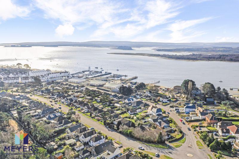 Lake Drive, Poole BH15 4 bed detached house £675,000