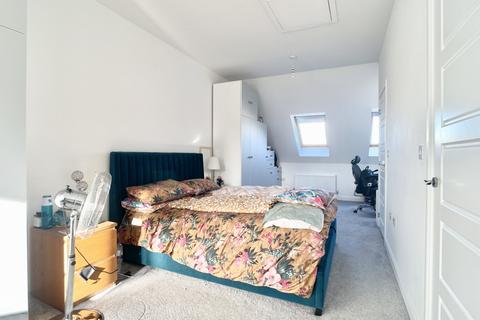 46 Shackleton Drive, Dartford, DA1 5UH