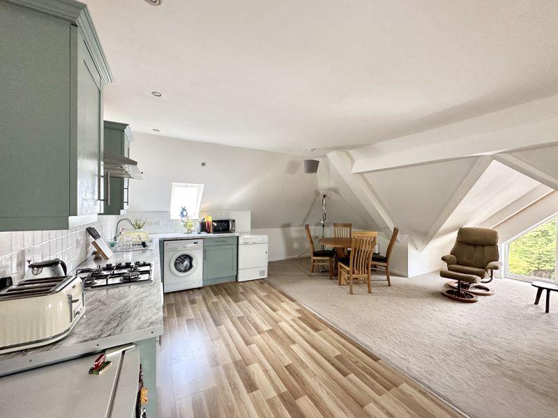 Sea View Road, Poole BH12 2 bed apartment for sale £200,000
