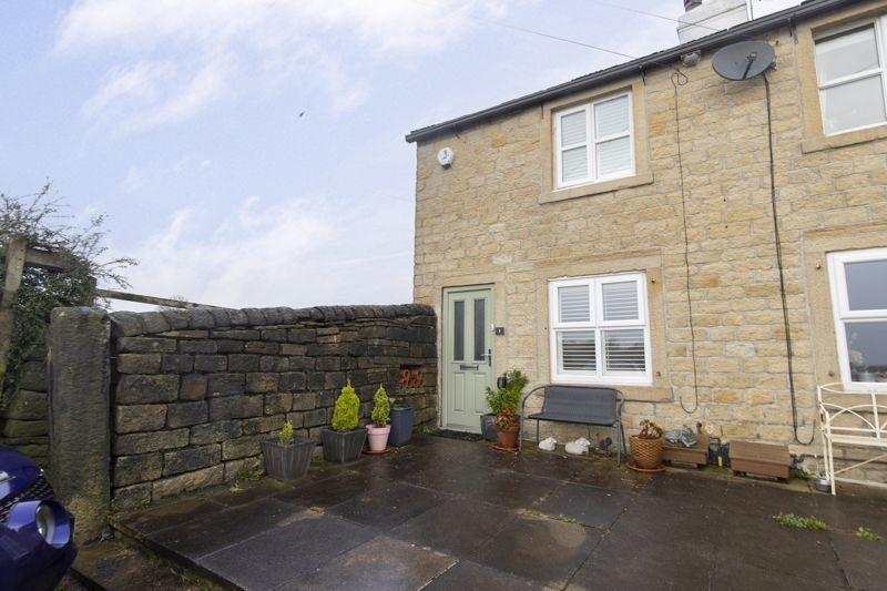 1 Blue Ball Cottage, Norland Town Road, Norland, HX6 3RQ 2 bed cottage