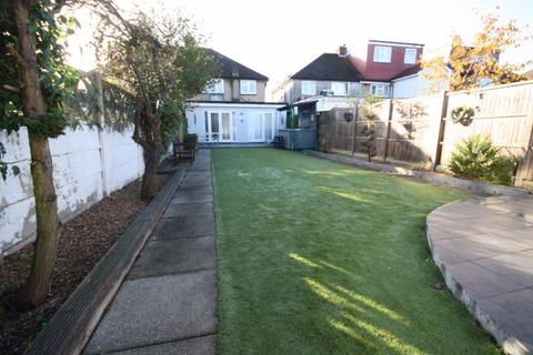656 Whitton Avenue West, Northolt, UB5 4LB