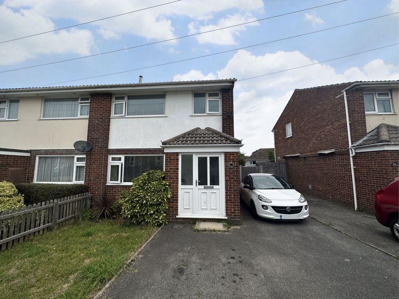 Maureen Close, Poole BH12 3 bed semidetached house £325,000